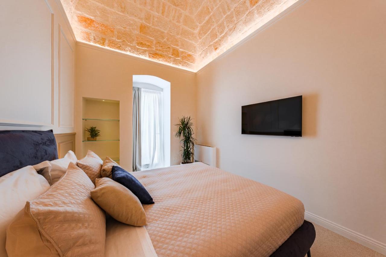 Helloapulia Charming Palazzo Clemente - Self-Catering Suites With Aircondition Monopoli Exterior foto