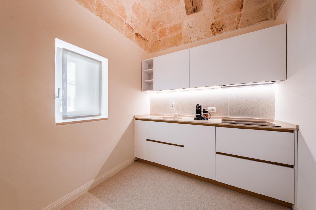 Helloapulia Charming Palazzo Clemente - Self-Catering Suites With Aircondition Monopoli Exterior foto